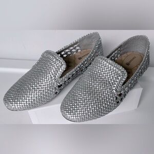 Birdies The Starling woven vegan leather flats in silver color Size 6